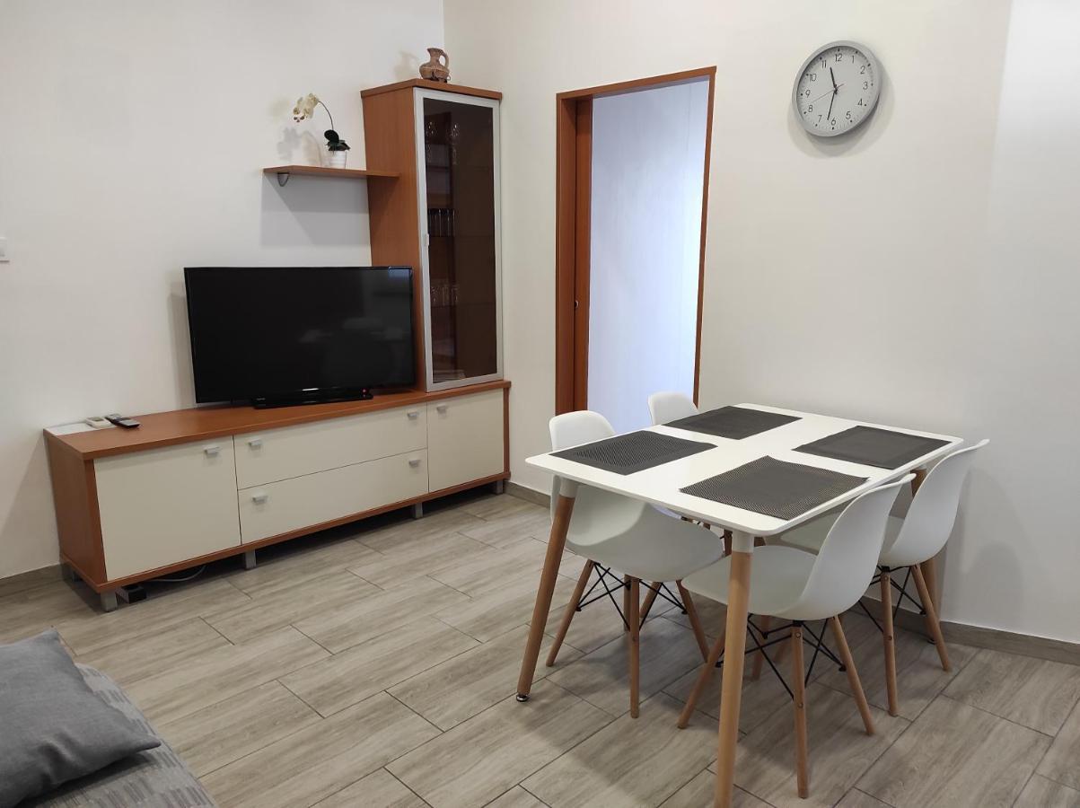 Apartment Lana Ізола Екстер'єр фото